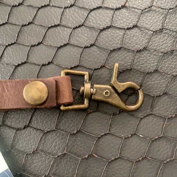 Rustico Super Loop Keychain - Picture 2 of 6